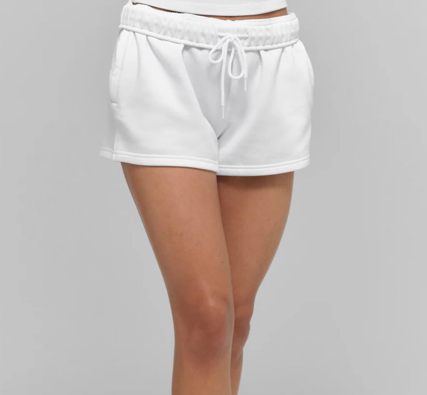 ALO: Accolade Shorts White  BLUEPRINT CHICAGO