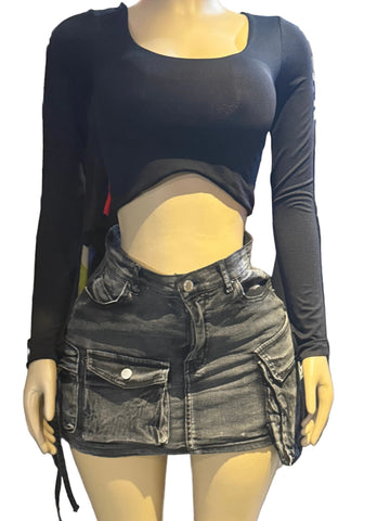 Long Sleeve Cropped Fitted U-Neck Tee