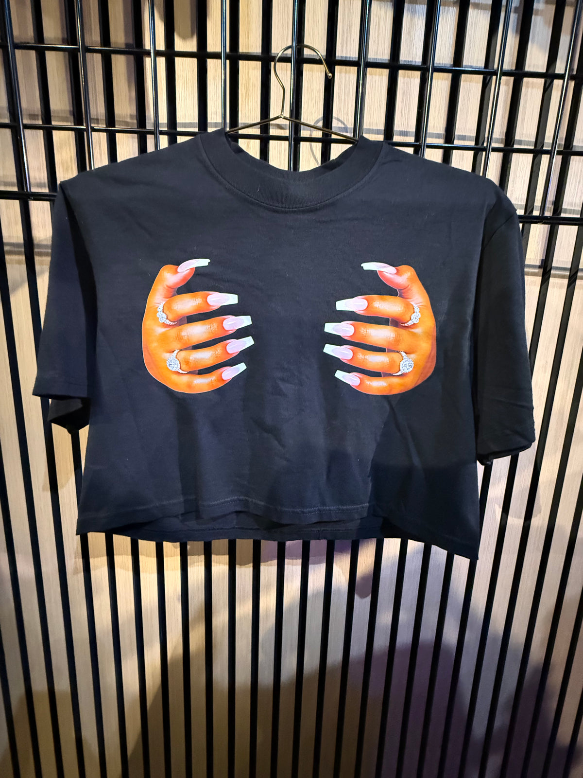 DONT LET GO CROP TOP( BLACK)