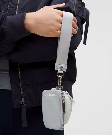 LULULEMON LAVENDER / VAPOR DUAL POUCH