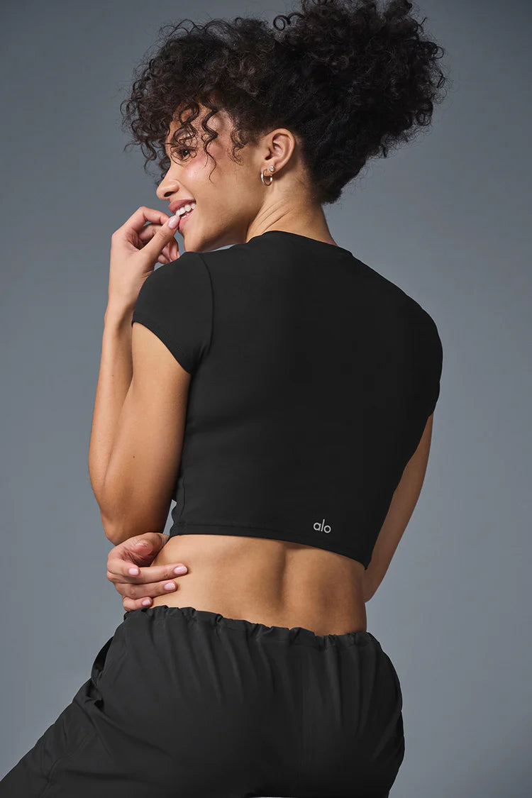 ALO: Crop Finesse Short Sleeve Black