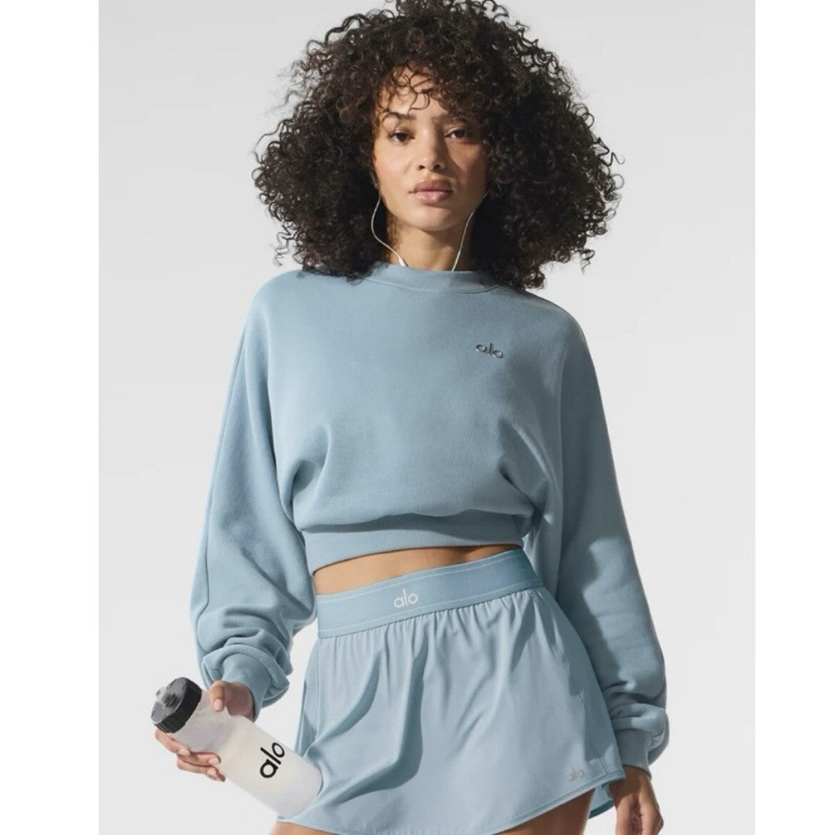 ALO: Cropped Accolade Crewneck Celestial Blue