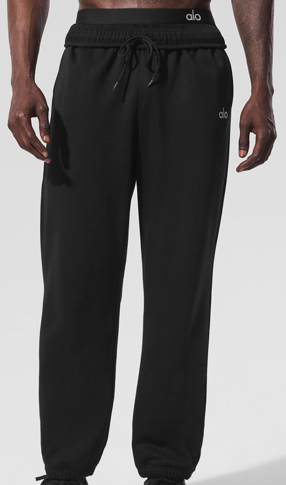 ALO: Unisex Accolade Black Pull Over Jogger Set