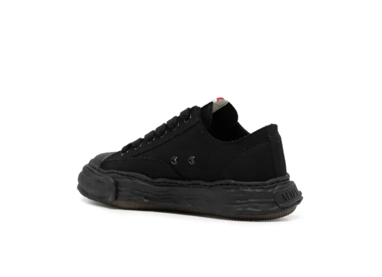 MAISON MIHARA: PETERSON23 LOW TOP SNEAKER