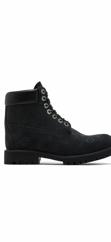 LVT: BLACK TIMBERLANDS